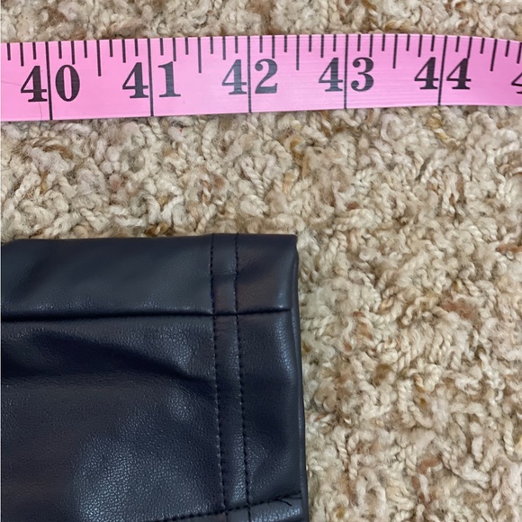 Forever 21 Faux Leather Pants Size XS - Picture 8 of 11